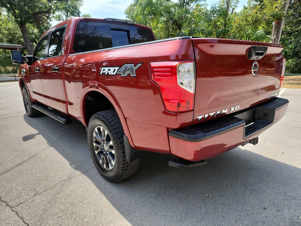 Used 2017 Nissan Titan PRO-4X AWD/4WD image 4
