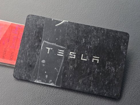 Used 2023 Tesla Model Y Long Range image 40