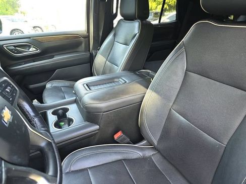 Used 2021 Chevrolet Tahoe Premier w/ Premium Package AWD/4WD image 13