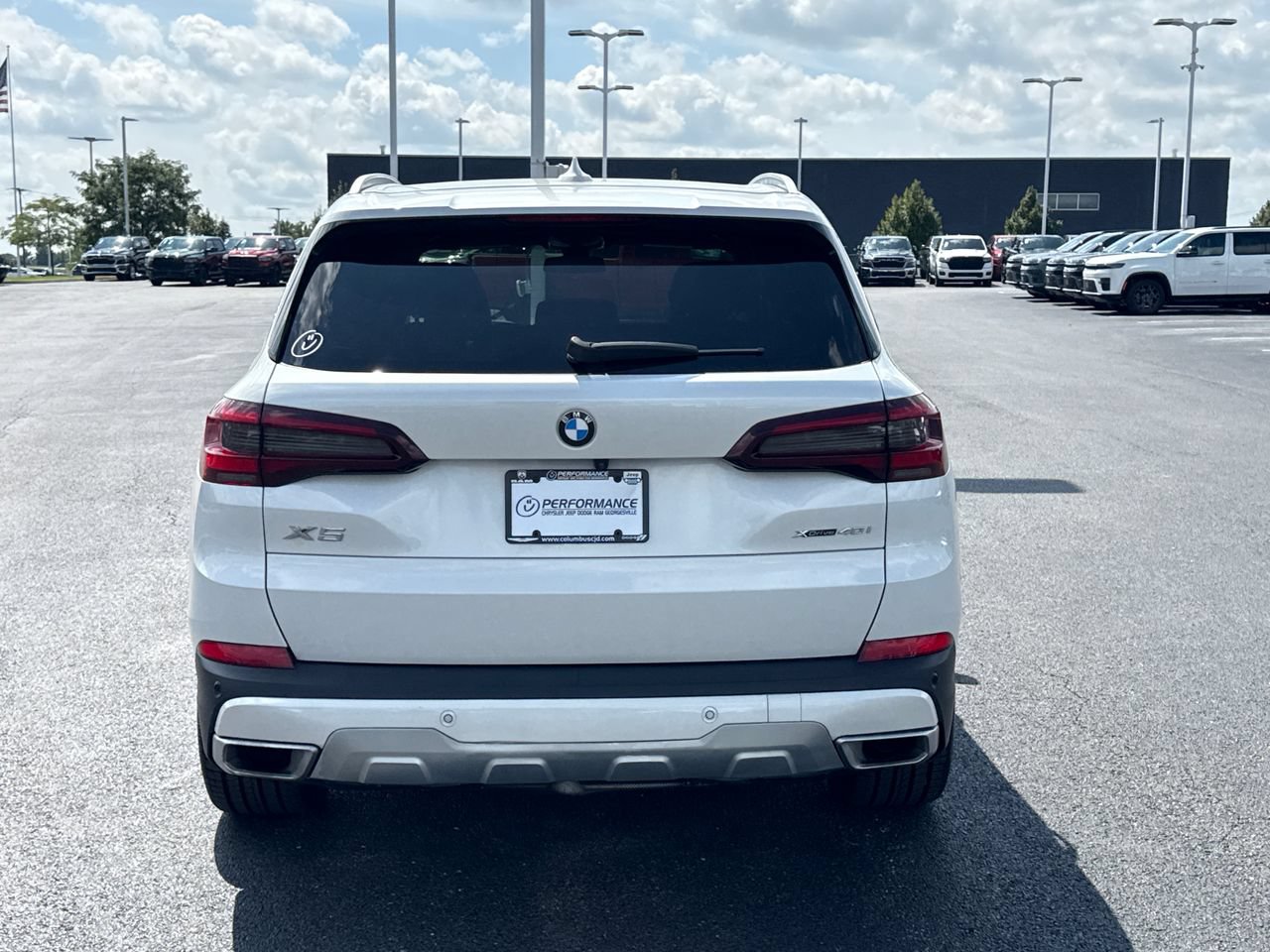 Used 2023 BMW X5 xDrive40i w/ Premium Package AWD/4WD image 4