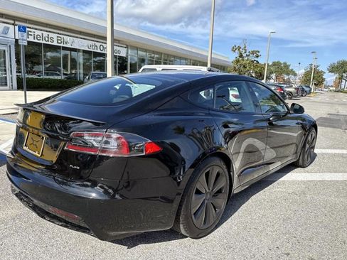 Used 2021 Tesla Model S Plaid image 3