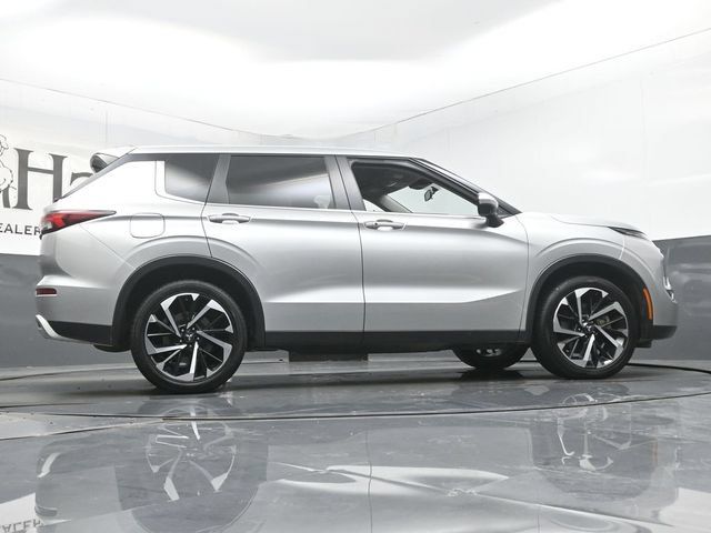 Used 2024 Mitsubishi Outlander SE FWD image 59