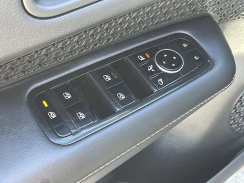 Certified 2023 Nissan Ariya FWD image 18