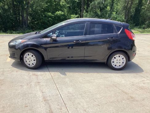 Used 2014 Ford Fiesta SE FWD image 5