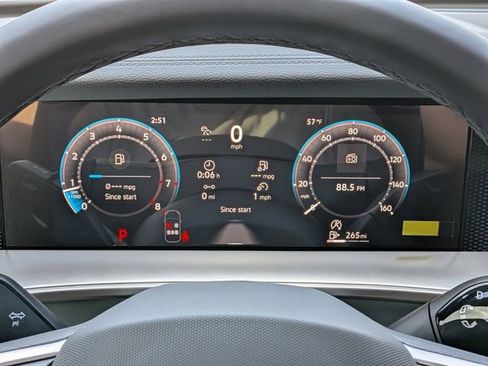 New 2026 Volkswagen Tiguan SE R-Line image 32