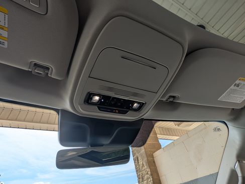 Used 2025 Lincoln Navigator Reserve AWD/4WD image 32