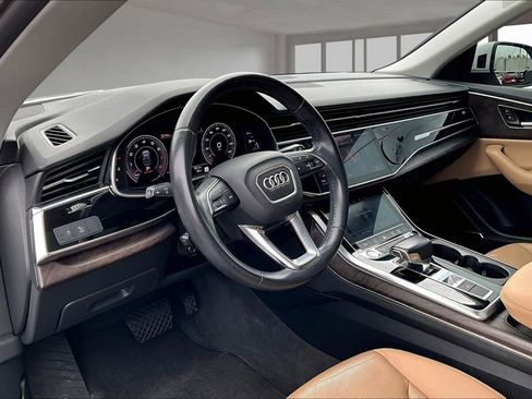 Used 2019 Audi Q8 Premium Plus w/ Premium Plus AWD/4WD image 14