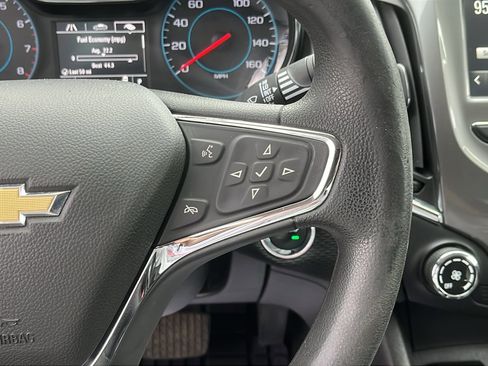 Used 2017 Chevrolet Cruze LT w/ Convenience Package image 13