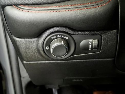 Used 2025 Dodge Durango R/T image 28