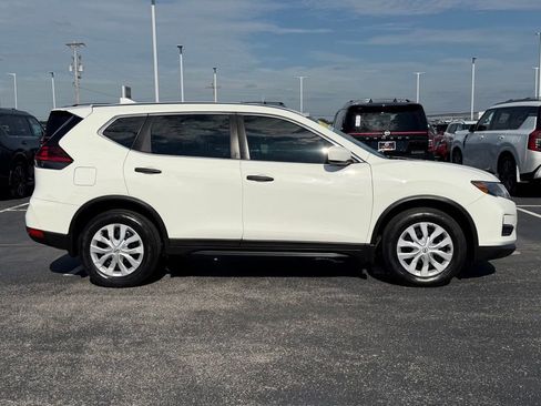 Used 2020 Nissan Rogue S FWD image 4