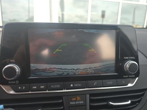 Certified 2024 Nissan Altima 2.5 S FWD image 17