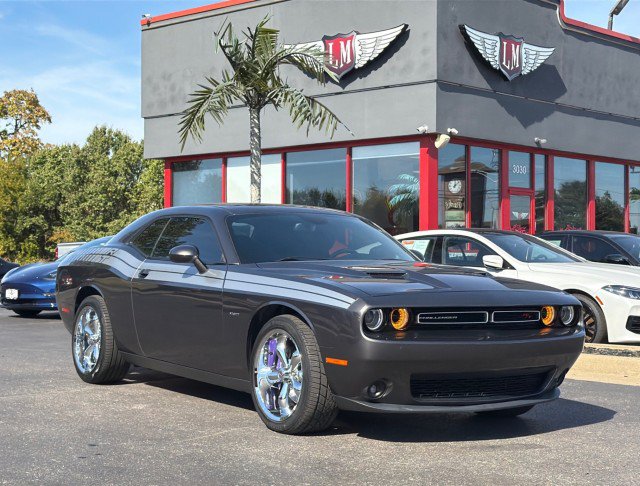 Used 2016 Dodge Challenger R/T w/ Sound Group RWD image 1