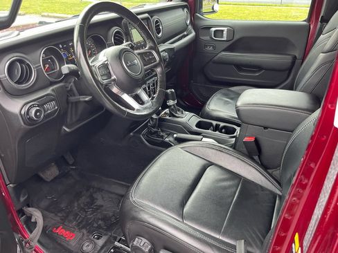 Used 2021 Jeep Wrangler Unlimited Sahara w/ Uconnect 4C Nav & Sound Group AWD/4WD image 10