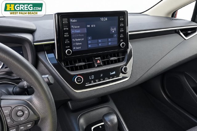 Used 2021 Toyota Corolla LE FWD image 14