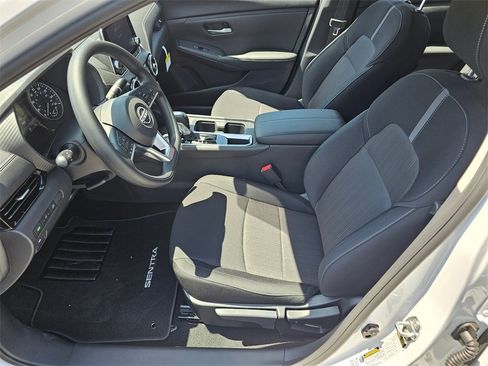 New 2025 Nissan Sentra SV w/ Trunk Package image 7