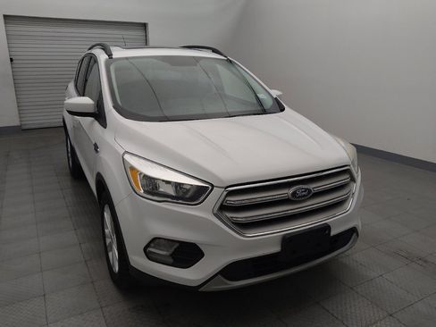 Used 2018 Ford Escape SE image 14