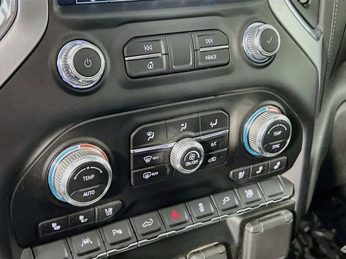 Used 2022 GMC Sierra 1500 SLT w/ SLT Premium Plus Package AWD/4WD image 15