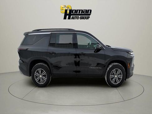 Used 2025 Chevrolet Traverse LT image 6