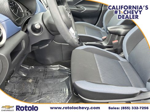 Used 2025 Nissan Versa SV FWD image 19