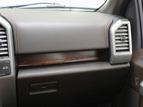 Used 2019 Ford F150 King Ranch w/ Equipment Group 601A Luxury AWD/4WD image 54