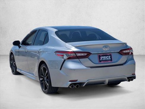 Used 2018 Toyota Camry XSE FWD image 8