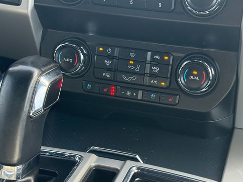 Used 2019 Ford F150 Lariat image 11