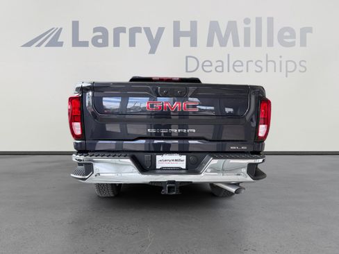Used 2025 GMC Sierra 2500 SLE w/ SLE Value Package; AWD/4WD image 4