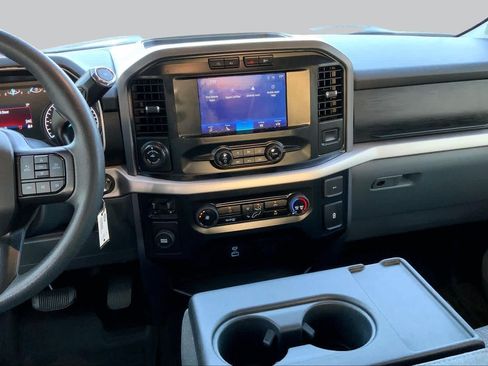 Used 2023 Ford F150 XLT RWD image 7