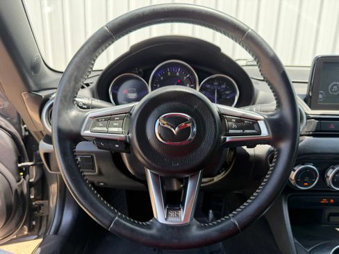 Used 2022 MAZDA MX-5 Miata Grand Touring w/ Weather Package RWD image 13