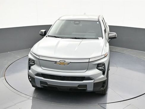 New 2025 Chevrolet Silverado EV LT image 64