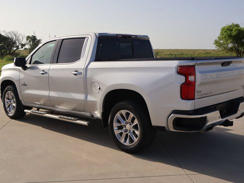 Used 2022 Chevrolet Silverado 1500 LTZ AWD/4WD image 13