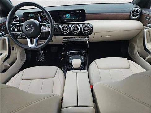Used 2023 Mercedes-Benz CLA 250 image 16