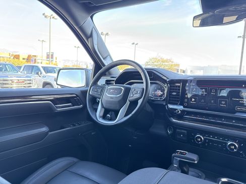 Used 2025 GMC Sierra 1500 Elevation w/ Elevation Premium Package image 21