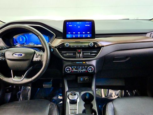 Used 2020 Ford Escape Titanium AWD/4WD image 22