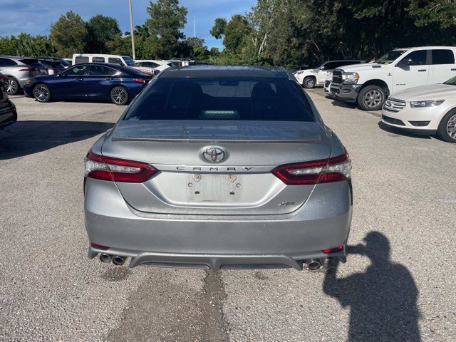 Used 2018 Toyota Camry XSE FWD image 3