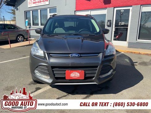 Used 2016 Ford Escape SE w/ Equipment Group 201A image 2