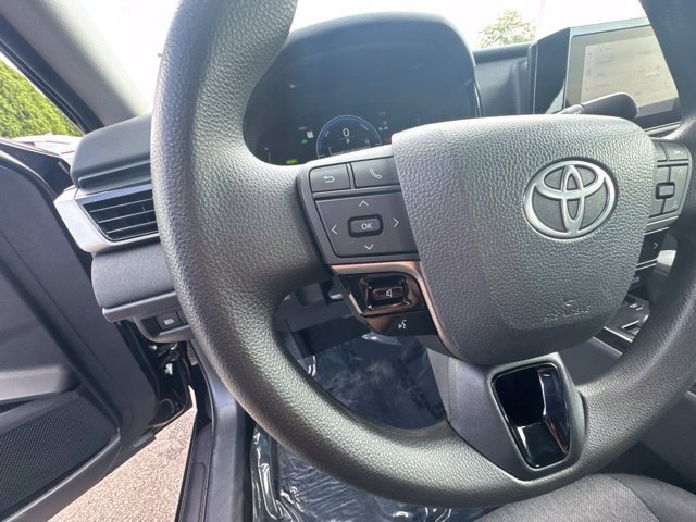 Used 2025 Toyota Camry LE FWD image 20