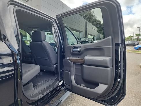 Used 2020 Chevrolet Silverado 1500 LT Trail Boss AWD/4WD image 17