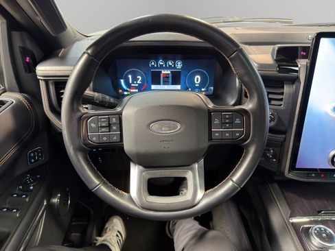 Used 2023 Ford Expedition Platinum AWD/4WD image 10
