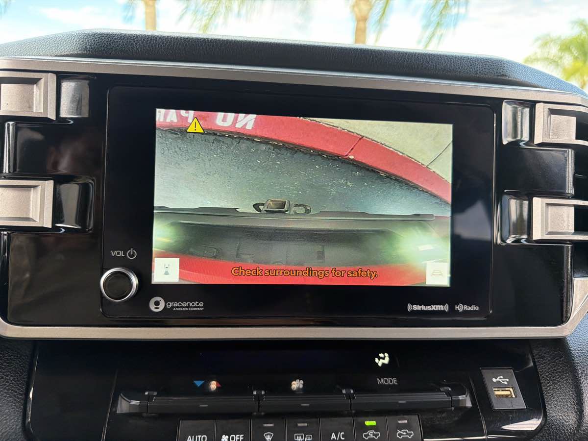 Used 2022 Toyota Tundra SR5 AWD/4WD image 32