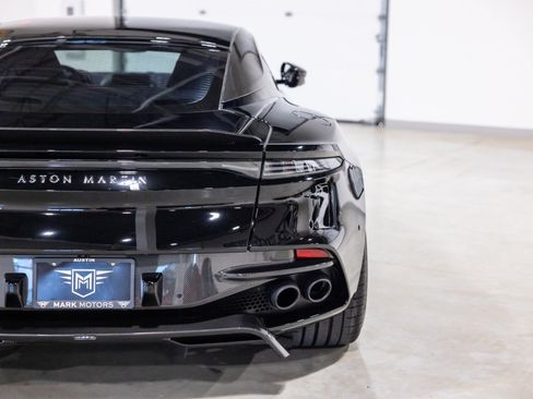 Used 2022 Aston Martin DBS Superleggera RWD image 13