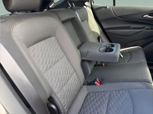 Used 2019 Chevrolet Equinox LT image 18