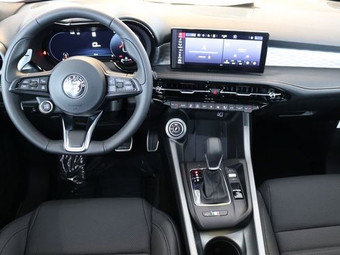 New 2025 Alfa Romeo Tonale w/ Premium Package image 21