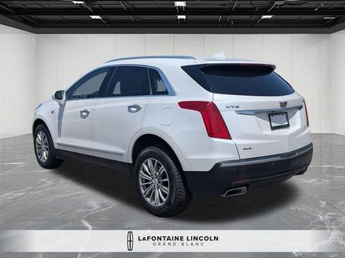 Used 2018 Cadillac XT5 Luxury w/ Driver Awareness Package AWD/4WD image 3