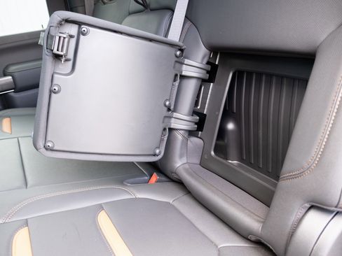 Used 2022 GMC Sierra 3500 AT4 image 19