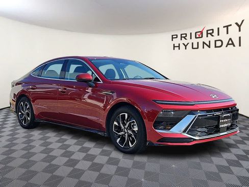 Used 2024 Hyundai Sonata SEL FWD image 3