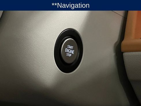 Used 2025 Volkswagen ID. Buzz 1st Edition image 15