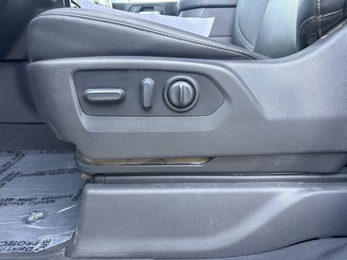 Used 2022 Chevrolet Silverado 1500 LT Trail Boss w/ Convenience Package II image 13