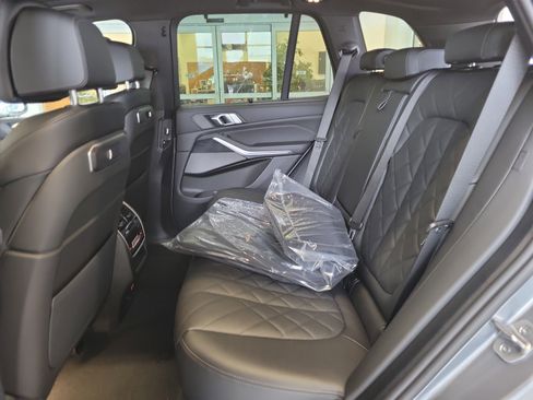 Used 2026 BMW X5 xDrive40i image 16