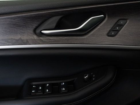 Certified 2023 Jeep Grand Cherokee L Limited w/ Black Appearance Package image 12